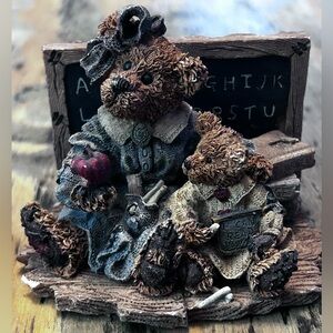 Limited Edition Boyd’s Bears Figurine “Miss Bruin & Bailey…the Lesson”